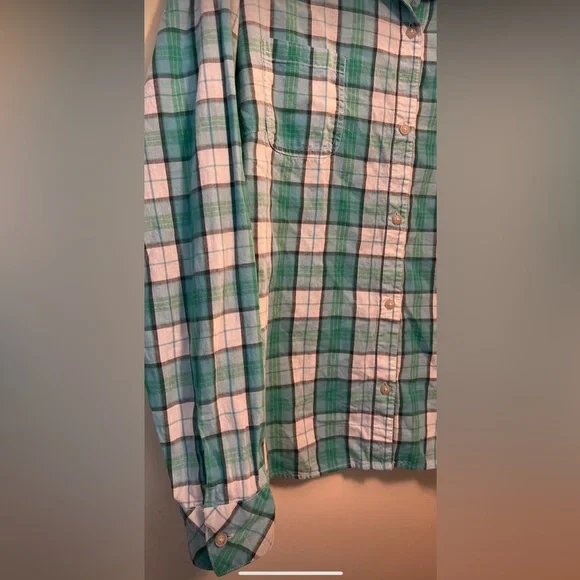 Riders by Lee Plaid Button Down 🔥 - Picture 2 of 4